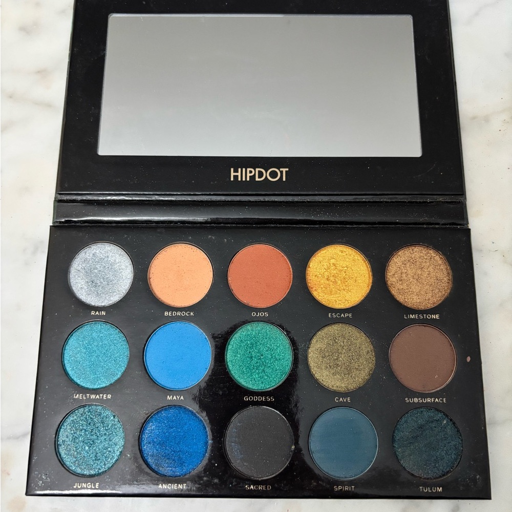 Hipdot Palette Cenote with Vibrant Colors